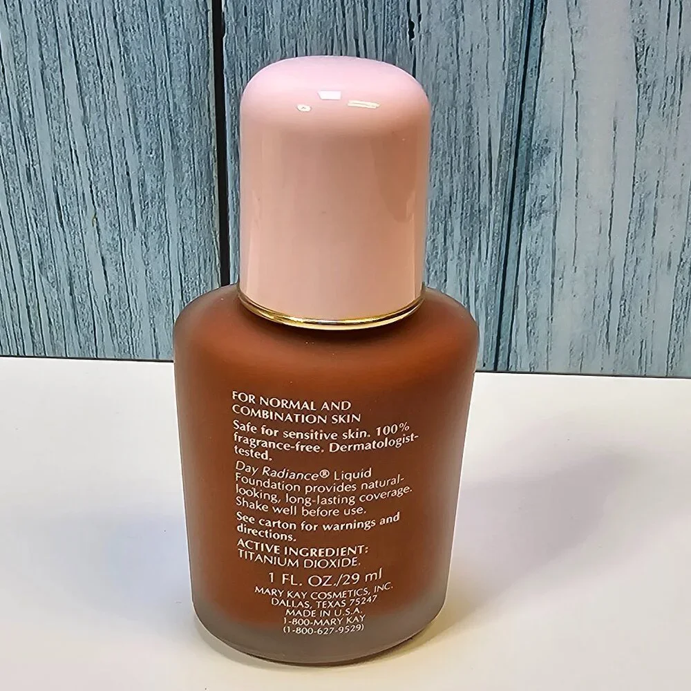 Mary Kay Day Radiance Liquid Foundation - Rich Bronze #5736 - NIB Old Stock‎